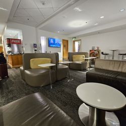 Delta Sky Club - A quiet spot.