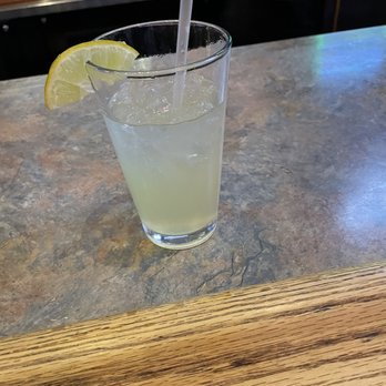 Draft House Bar & Restaurant - Margarita - American Near Me - Verona, Wisconsin