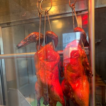 Golden Daisy Restaurant - BBQ case - Dim Sum Near Me - Seattle, Washington