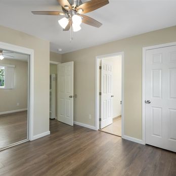 Gum Tree Apartments - Large bedroom closet mirrored doors and spacious linen closet - Apartments Near Me - San Jose, California Gum Tree Apartments - Large bedroom closet mirrored doors and spacious linen closet - Apartments Near Me - San Jose, California