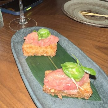 Double Knot - Tuna Cracker - Sushi Bars Near Me - Miami, Florida