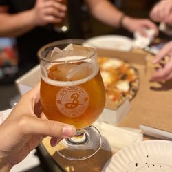 The Brooklyn Brewery - Brooklyn Bel Air Sour 5.8%.