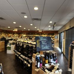 Coaltrain Wine & Liquor