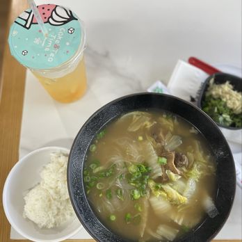 Kaua’i Diner - Oxtail Soup with Rice - Breakfast & Brunch Near Me - Lihue, Hawaii