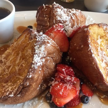 Broken Yolk Cafe - Tiki toast yummy!! - Breakfast & Brunch Near Me - Del Mar, California