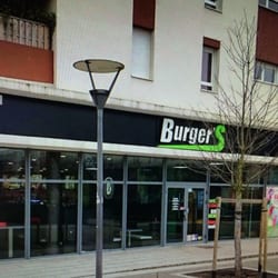 Burger's - Coin agréable et bien situé, au centre ville de St Priest.