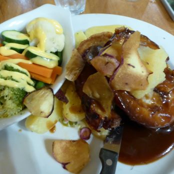 Stumpers Bar & Cafe - Slow cooked belly pork - Bars Near Me - Hokitika, WTC