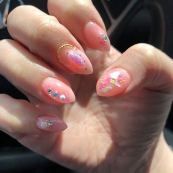 Blooming Nails & Spa II - Sea shell, gold flakes, crystals and pearls - Day Spas Near Me - Linden, New Jersey