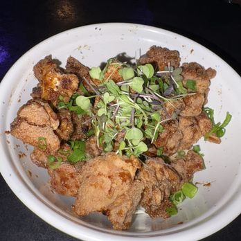 Breakroom - garlic chicken - Sports Bars Near Me - Honolulu, Hawaii