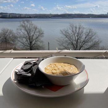 Cafe 44 - Crab dip - American Near Me - Alexandria, Virginia