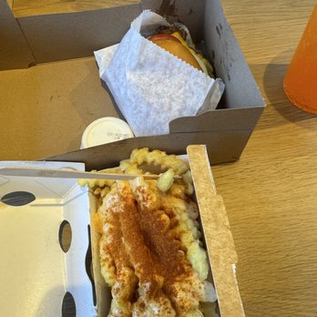 Shake Shack Novi - Spicy Cheese Fries with Ranch - Juice Bars & Smoothies Near Me - Novi, Michigan