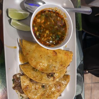 El Caracol Mexican Grill - 10. Taco Birria de Res Taco - Mexican Near Me - Philadelphia, Pennsylvania El Caracol Mexican Grill - 10. Taco Birria de Res Taco - Mexican Near Me - Philadelphia, Pennsylvania