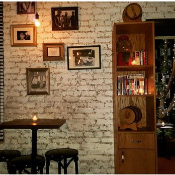 Bea - Cocktail Bars Near Me - New York, New York