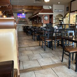 Frank’s Pizza - Lots of seating!