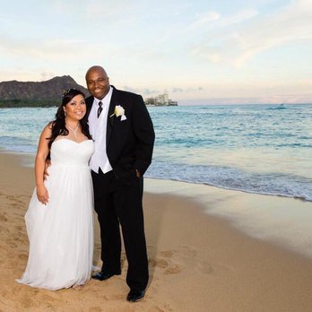 Waikiki Beach - wedding pic - Beaches Near Me Waikiki Beach - wedding pic - Beaches Near Me