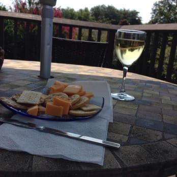 Gray Ghost Vineyards - Wineries Near Me - Amissville, Virginia