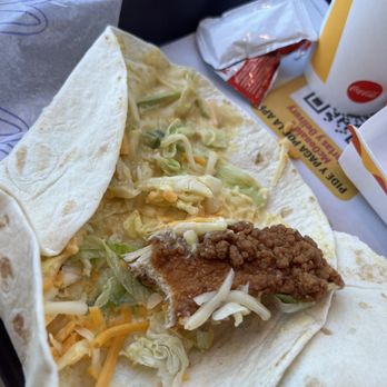 Mcdonalds - Honey mustard not my favorite didn't know that was the sauce - Fast Food Near Me - Luquillo, Puerto Rico