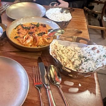 Pippal - MANGO ALLEPPY FISH CURRY and CHILLI GARLIC NAAN - Indian Near Me - Emeryville, California
