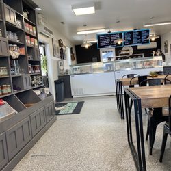Vanderwende's - Cute interior with a few tables