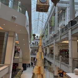 The Bay Centre - Empty mall