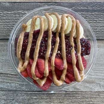 Bowl Boss Fairmount - Beach bum açaí bowl with chia seed jam, banana, strawberry, and peanut butter. - Juice Bars & Smoothies Near Me - Syracuse, New York Bowl Boss Fairmount - Beach bum açaí bowl with chia seed jam, banana, strawberry, and peanut butter. - Juice Bars & Smoothies Near Me - Syracuse, New York