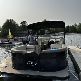 Summertime Rentals - Awesome pontoon boat we rented!! - Boating Near Me - East Jordan, Michigan Summertime Rentals - Awesome pontoon boat we rented!! - Boating Near Me - East Jordan, Michigan