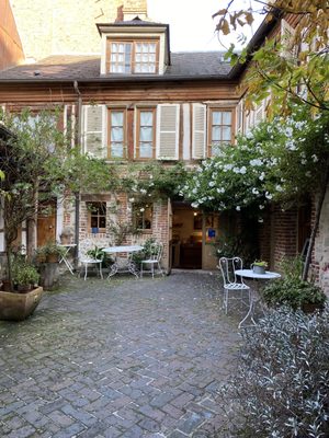 A L'Ecole Buissonnière by null