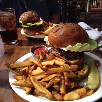 Murphy's Irish Pub & Restaurant - Venues & Event Spaces Near Me - Sonoma, California