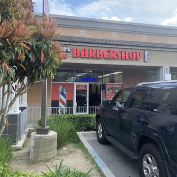 OSCAR’S barber shop - Outside view of the barbershop - Barbers Near Me - Ontario, California