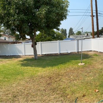 LA Team Vinyl Fences - Panoramic shot of my backyard and beautiful new fence. I caught Luciano in the shot too! - Fences & Gates Near Me