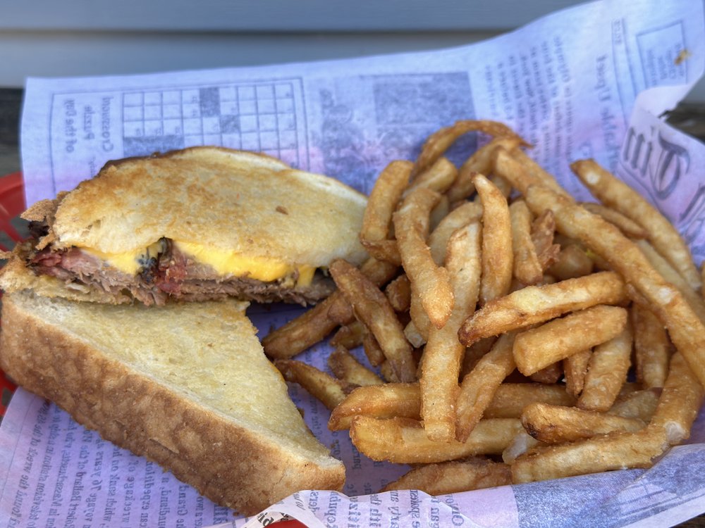 THE ANGRY POSSUM 10 Photos 121 Hazel St, Newport, Arkansas Bars