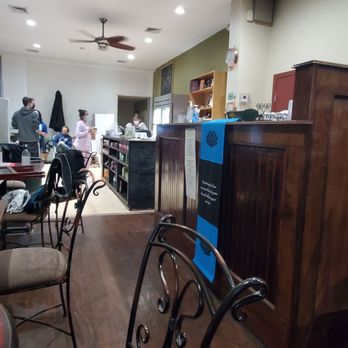 Subia's Vegan Cafe - customers in the kitchen - Vegan Near Me - Jersey City, New Jersey