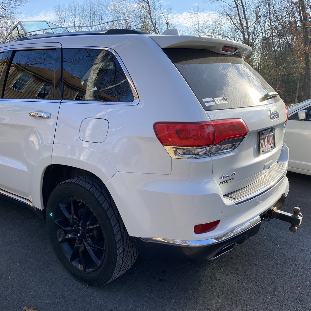 Phaze II Auto Body - 2014 Jeep Grand Cherokee Summit - expertly matched, true, tight and flawless! - Body Shops Near Me - Westford, Massachusetts Phaze II Auto Body - 2014 Jeep Grand Cherokee Summit - expertly matched, true, tight and flawless! - Body Shops Near Me - Westford, Massachusetts