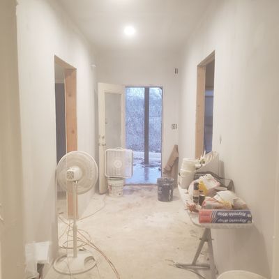 Universal Handyman and Renovations