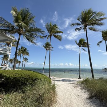 Tranquility Bay Beachfront Resort - Private Beach - Resorts Near Me - Marathon, Florida