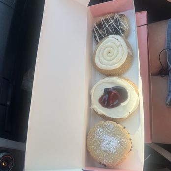 Crumbl - Novato - Bakeries Near Me - Novato, California