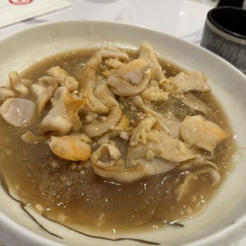 Ocean Pearl - Steamed garlic giant clam over " fun see " noodle - Cantonese Near Me - Milpitas, California Ocean Pearl - Steamed garlic giant clam over " fun see " noodle - Cantonese Near Me - Milpitas, California