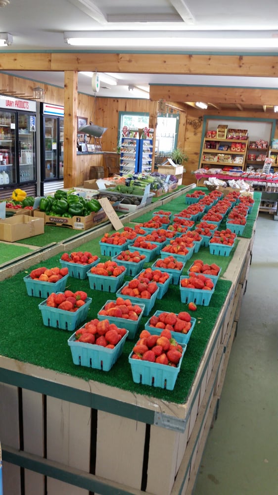 SAPOWSKY FARMS Updated September 2024 434 E State St, Granby