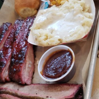 Hog Wild Bar-B-Que - 2 Meat Plate with Mac&Cheese and Mashed Potatoes - Barbeque Near Me - Placerville, California Hog Wild Bar-B-Que - 2 Meat Plate with Mac&Cheese and Mashed Potatoes - Barbeque Near Me - Placerville, California