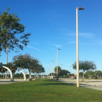 Buttonwood Park - Parks Near Me - Lake Worth, Florida
