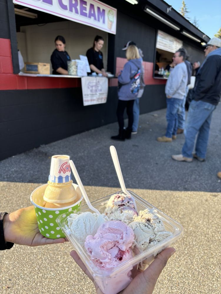 Food from Bogey's Ice Cream