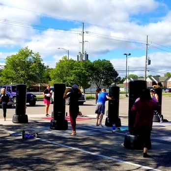 Troy Kickboxing Outfit - Kickboxing Near Me - Troy, Michigan Troy Kickboxing Outfit - Kickboxing Near Me - Troy, Michigan