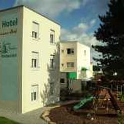 Hotel Berkheimer Hof - Aussenansicht von der Straße