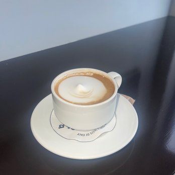Farinolio - Cappuccino - Cafes Near Me - Westfield, New Jersey