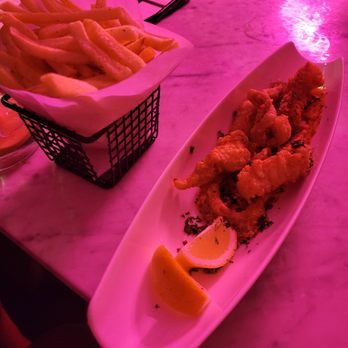 Lucky’s Cocktail Lounge - Catfish straps and truffle fries - Cocktail Bars Near Me - Brooklyn, New York