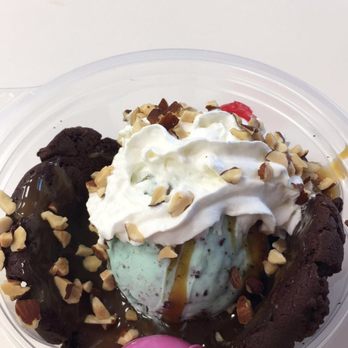 Baskin-Robbins - a dessert in a plastic container - Ice Cream & Frozen Yogurt Near Me - Salt Lake City, Utah Baskin-Robbins - a dessert in a plastic container - Ice Cream & Frozen Yogurt Near Me - Salt Lake City, Utah