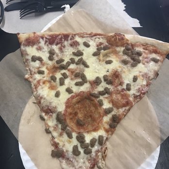 Brooklyn Pie Co. - Hamburger slice :) sooooo good - Pizza Near Me - Corpus Christi, Texas