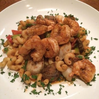 Seasons 52 - Shrimp cavatappi pasta with grilled sea scallops mixed in - New American Near Me - Mclean, Virginia