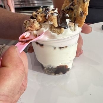 Little Ladies Soft Serve - Food Trucks Near Me - Westerville, Ohio Little Ladies Soft Serve - Food Trucks Near Me - Westerville, Ohio