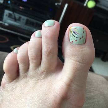 21 Nail Lounge - My mint green pedicure with design by Jennifer - Nail Salons Near Me - Alexandria, Virginia